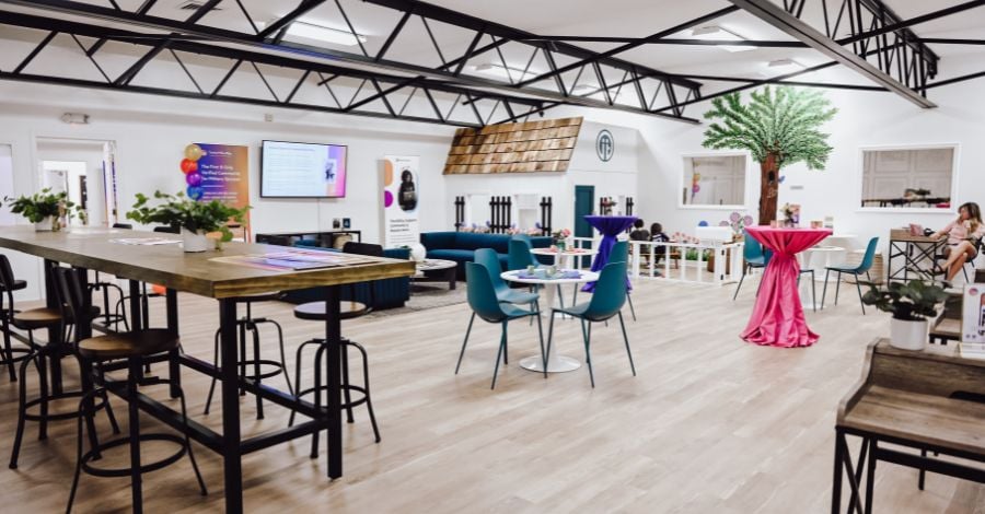 12M+ coworking interior