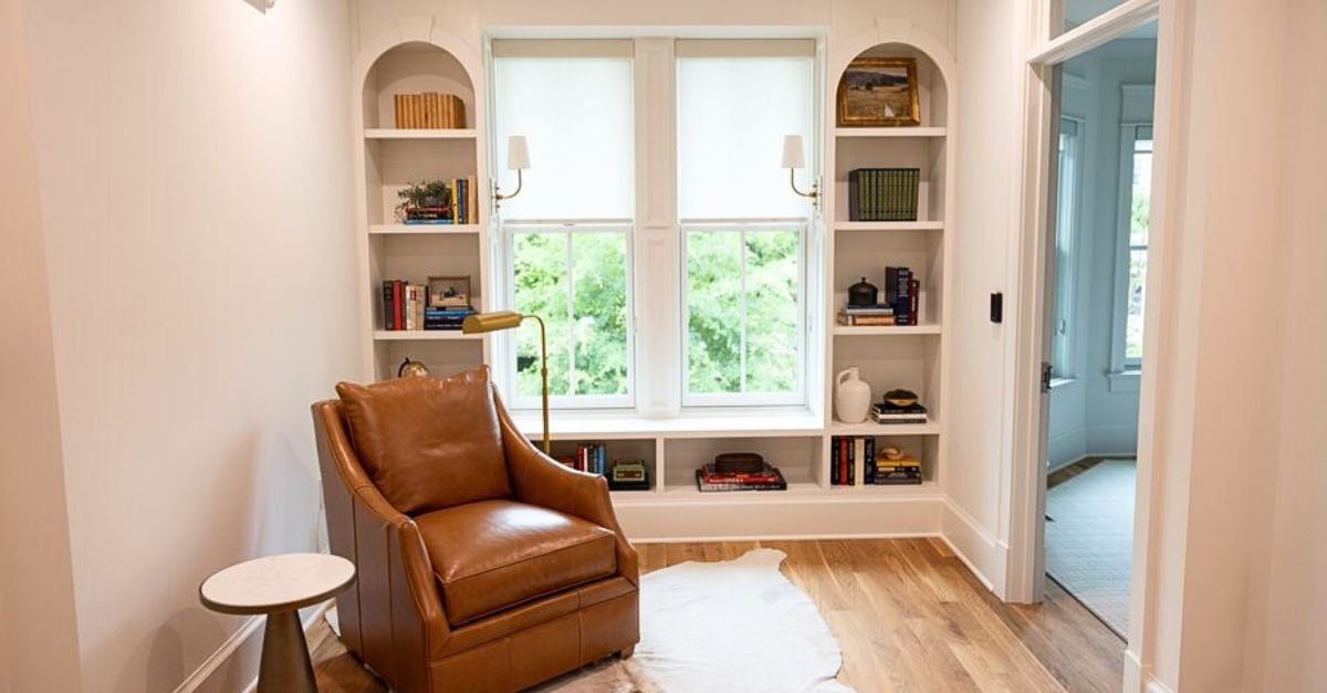 427 East Boulevard interior chair